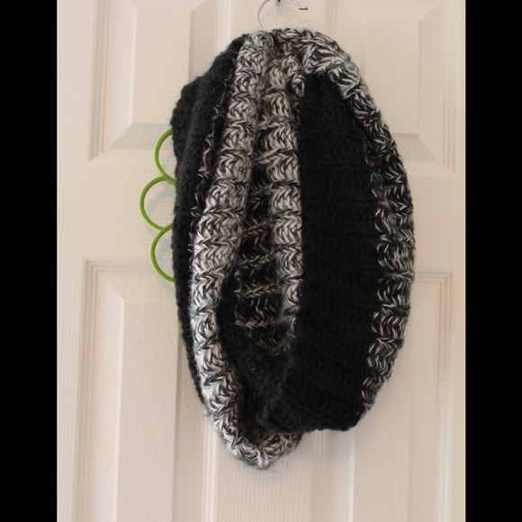 Nordstrom Infinity Scarf - Picture 2 of 3